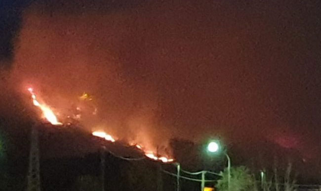 Incendi in Canavese: è stata una lunga notte di lavoro