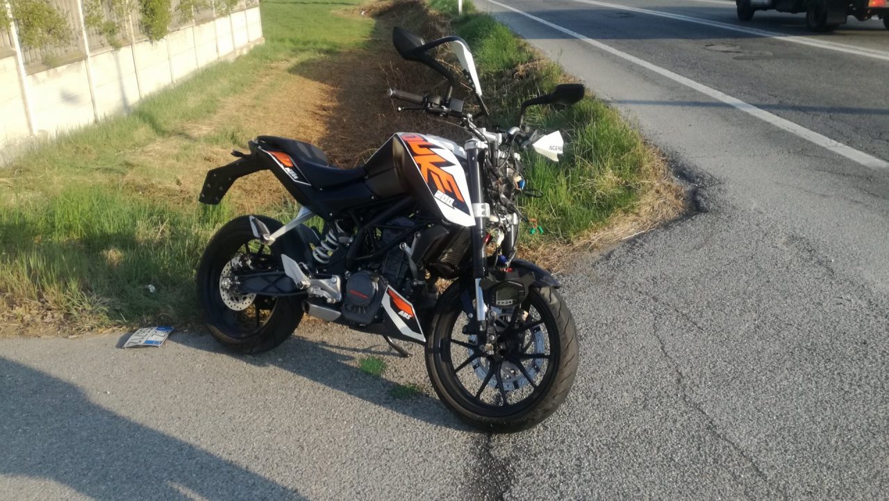 Scontro tra moto e furgone sulla Circonvallazione di Feletto