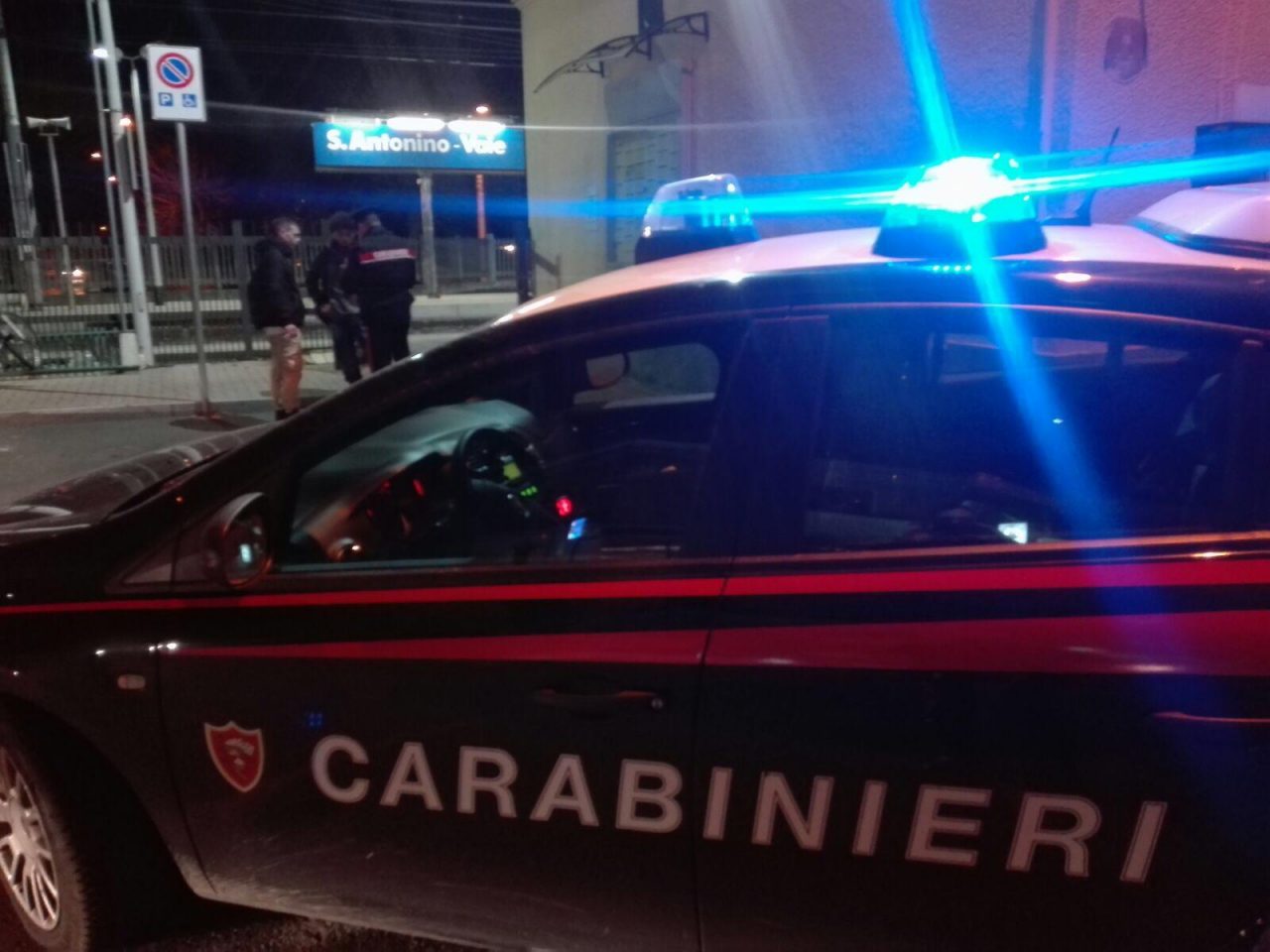 Diciannovenne arrestato: aveva rapinato un ragazzo minorenne portandogli via il cellulare e poi gli aveva chiesto 30€ per riconsegna telefono.
