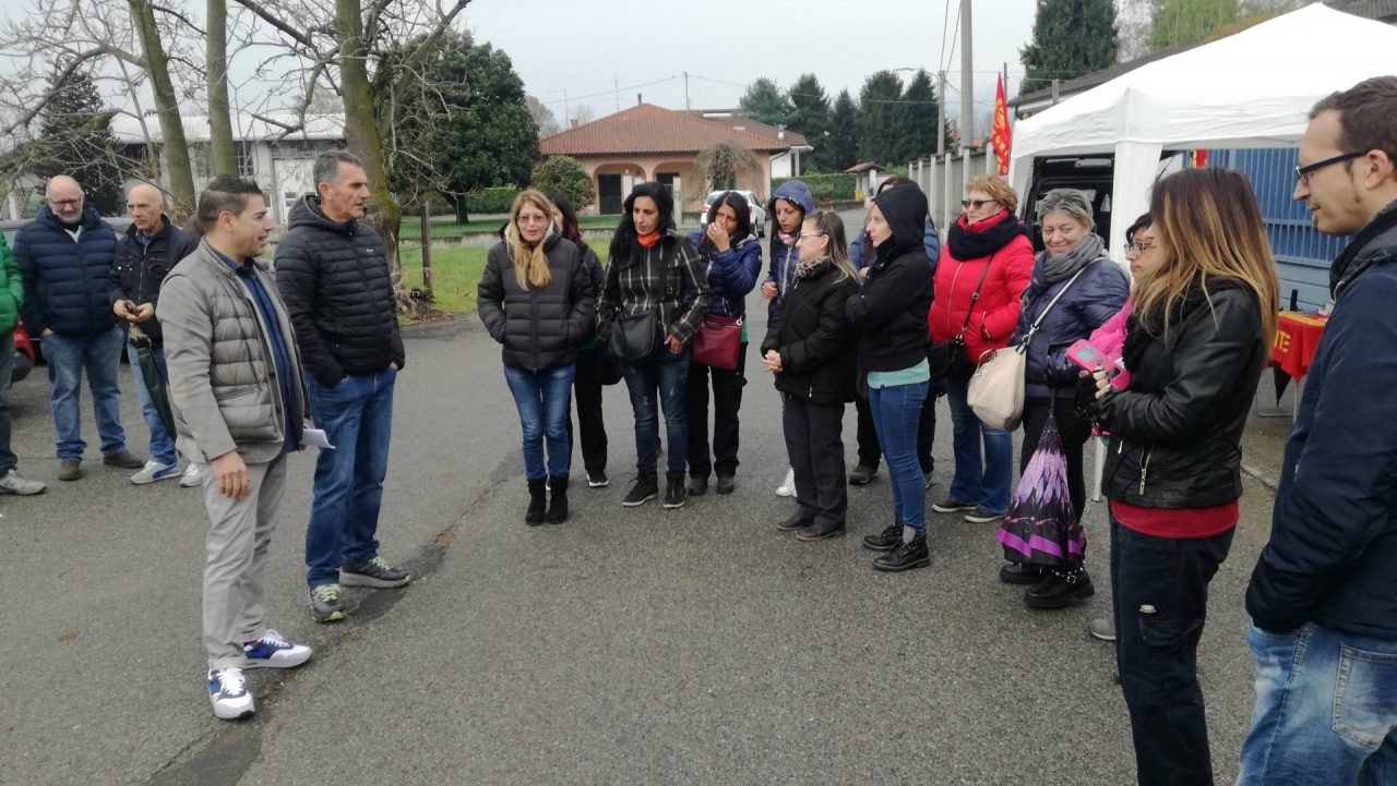 Lavoratori in agitazione ad Ozegna: rischiano di restare a casa