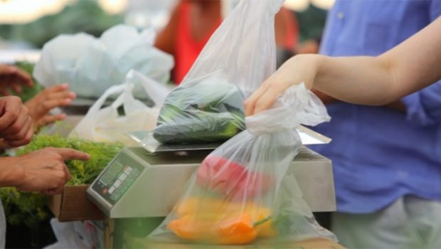 Le buste non erano biodegradabili: multa da 300 mila euro