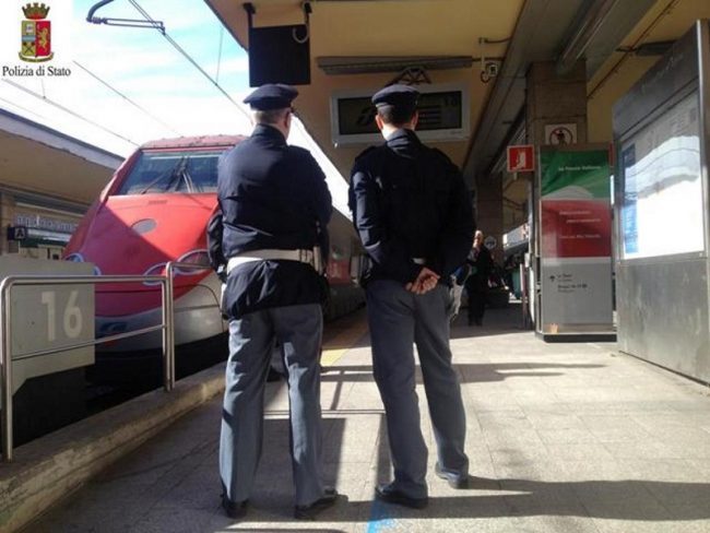 Più controlli della Polizia nelle stazioni e sui treni