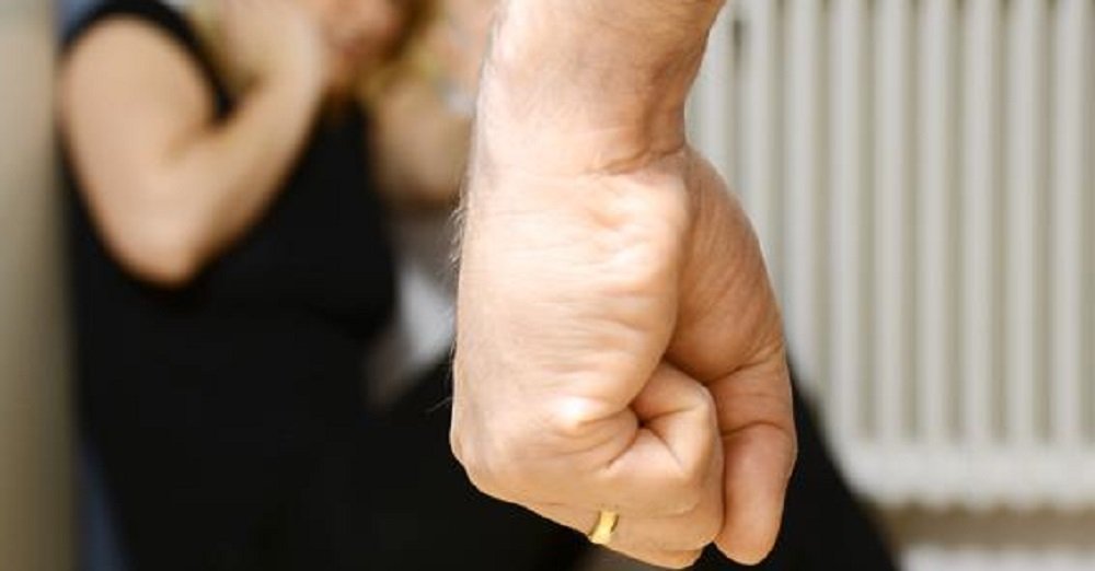 Violenze in famiglia, due arresti a Ivrea e Leini