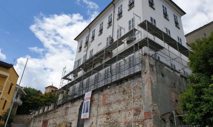 Castellamonte: partiti i lavori di sistemazione del tetto di palazzo Botton