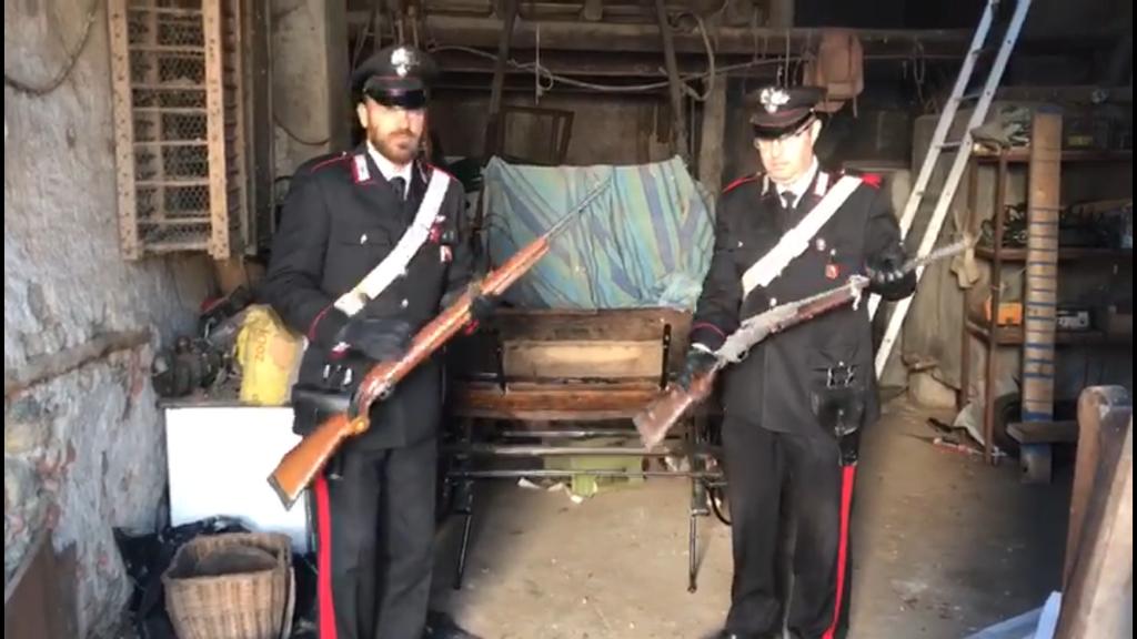 Fucili e una pistola rubata ritrovati in un casolare isolato