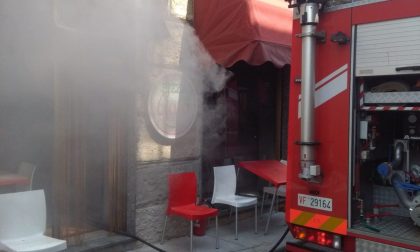 Incendio in una pizzeria di piazza della Repubblica a Castellamonte