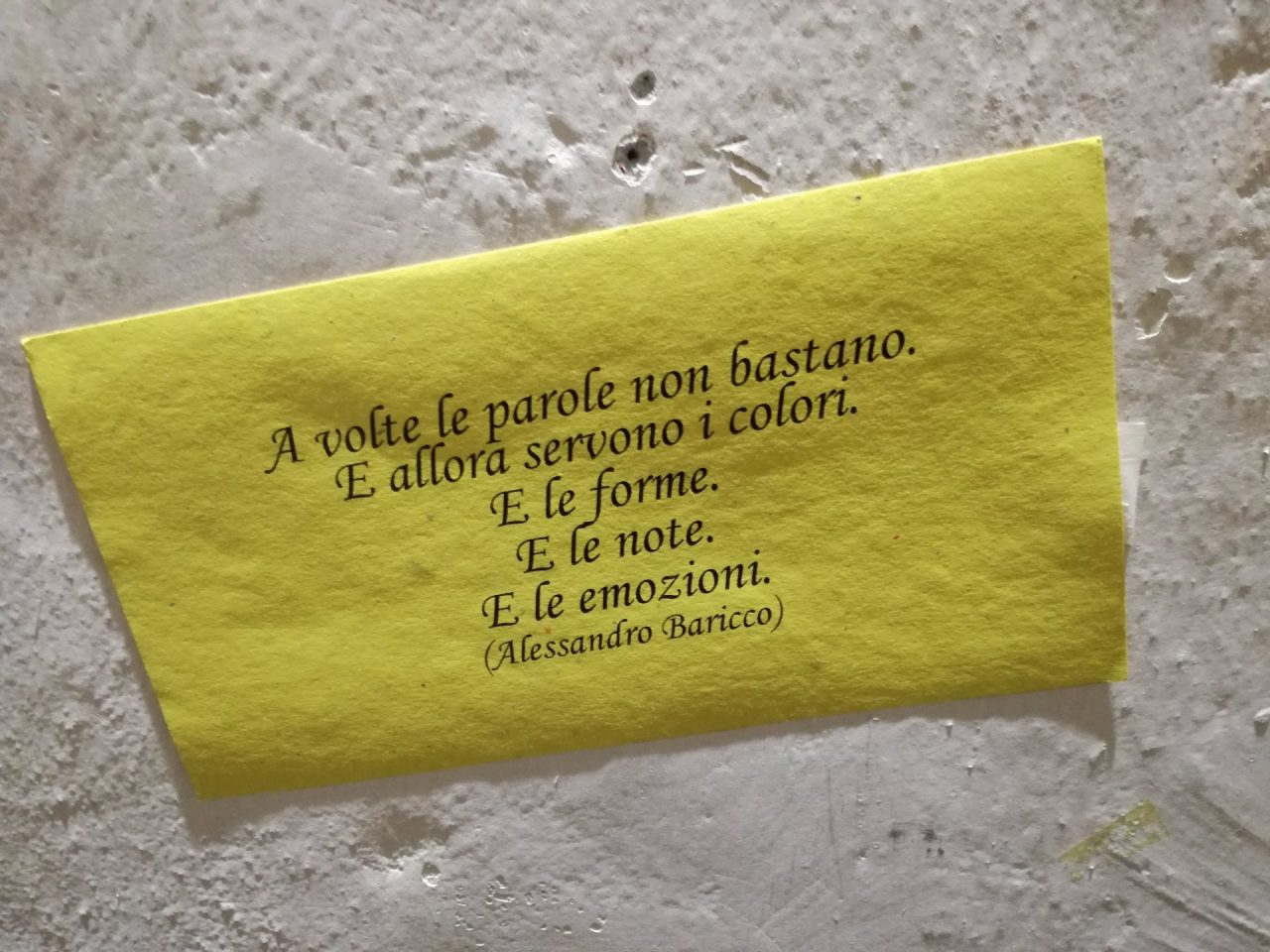 La luce oltre il buio, la mostra in Santa Marta