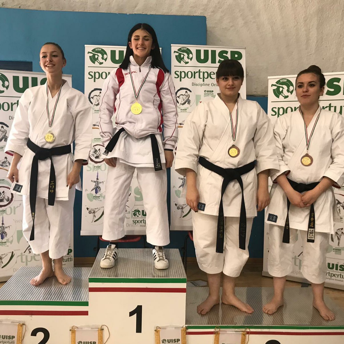 Giulia Sartoris trionfa e regala il titolo al Centro Karate