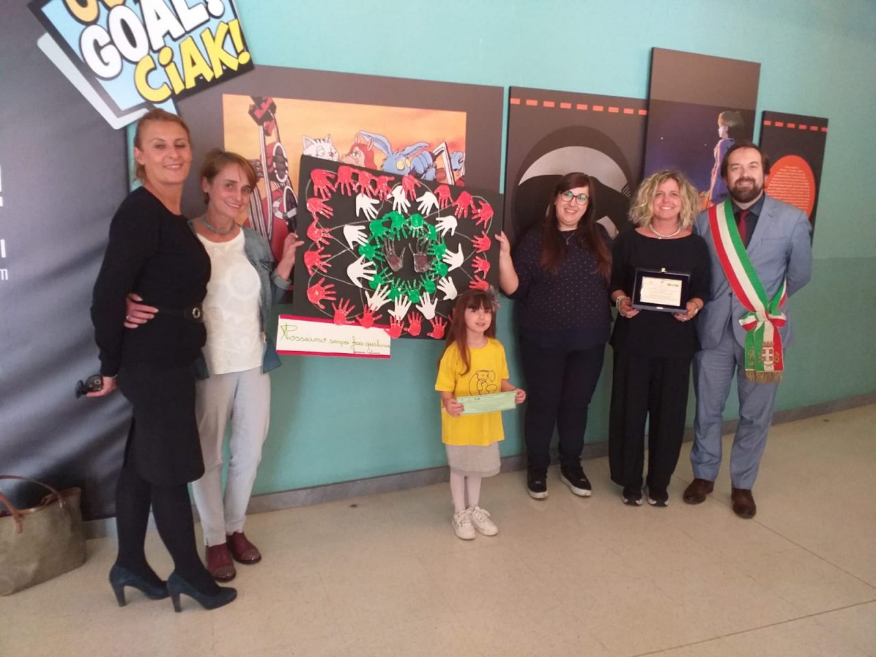 Mani colorate contro la mafia