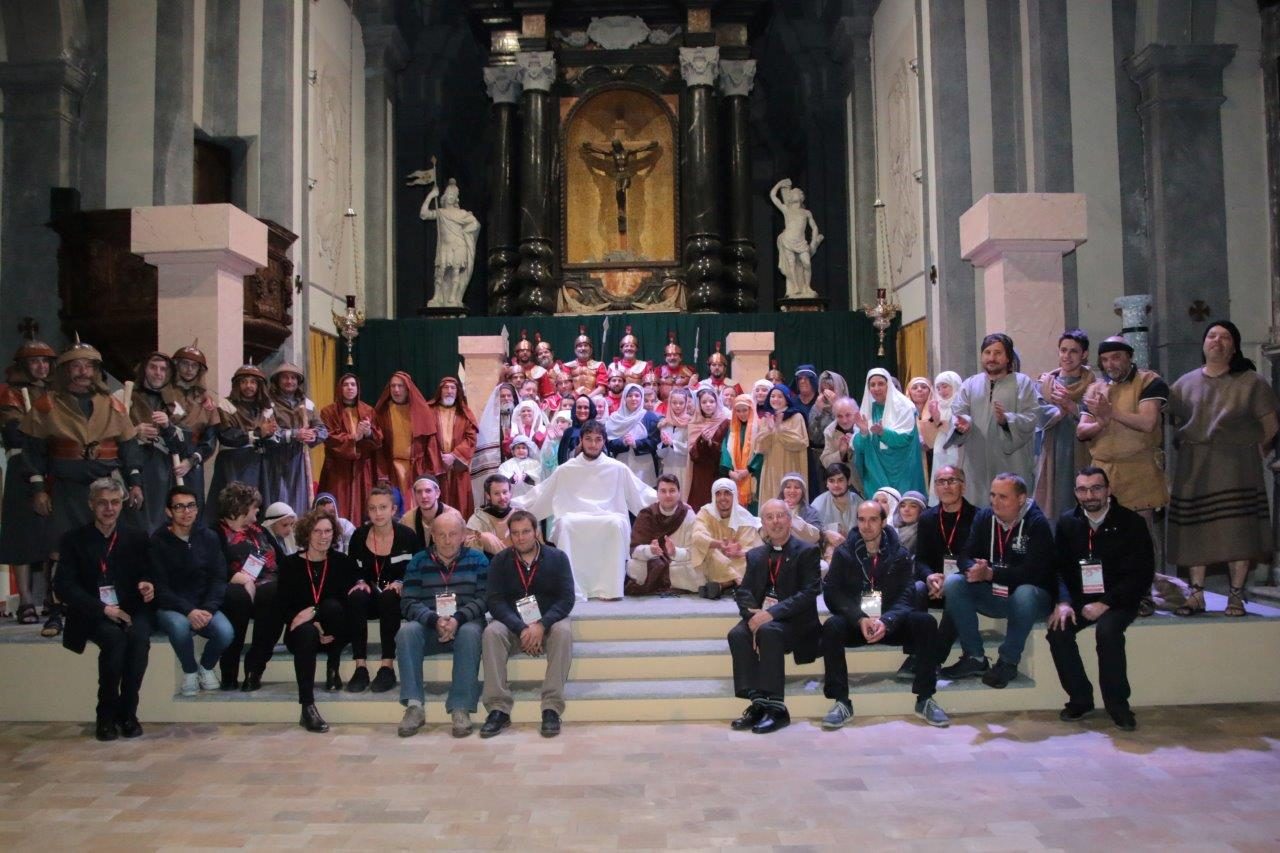 Grande successo di pubblico per la nuova «Strada della Croce» a Pont