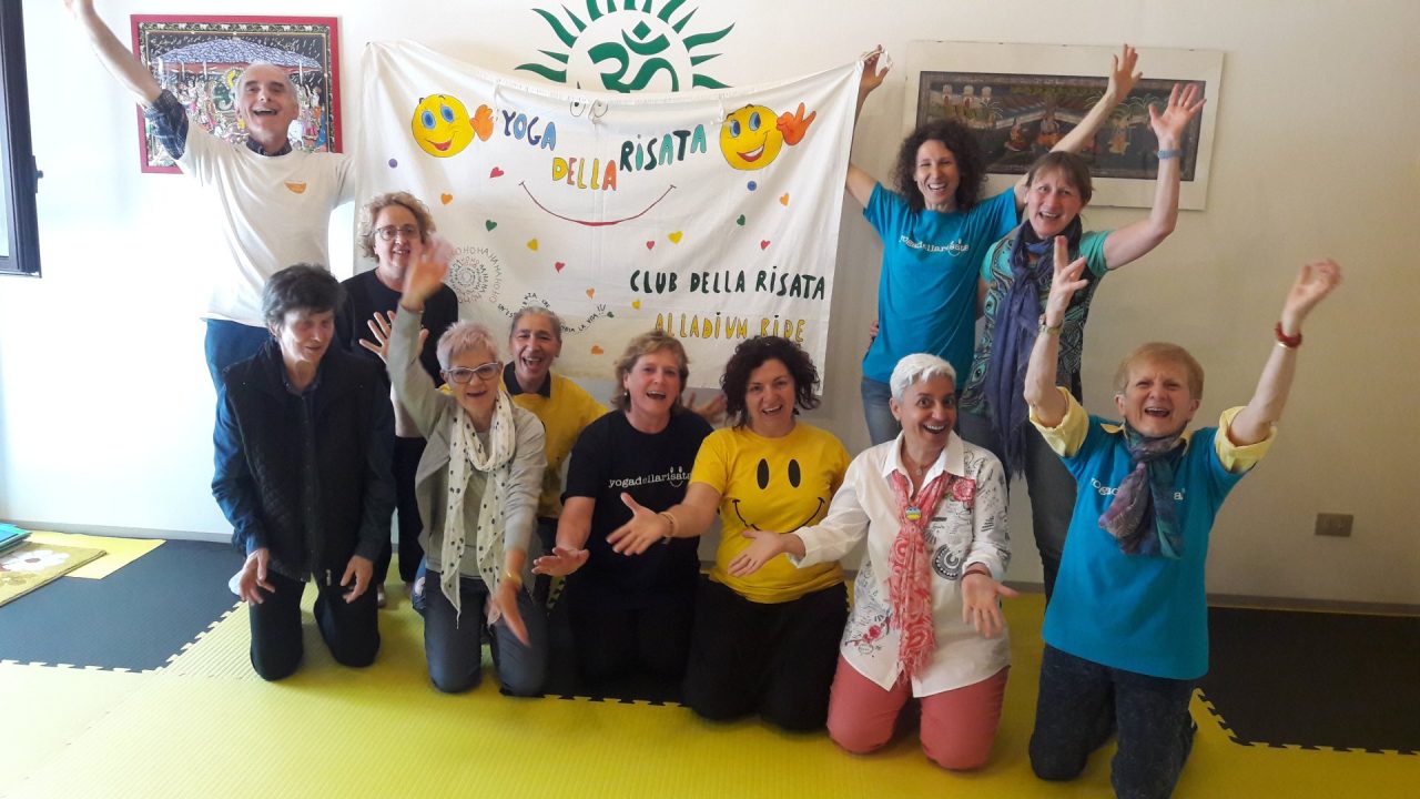 Alladium che ride: aperto il primo club canavesano di yoga della risata