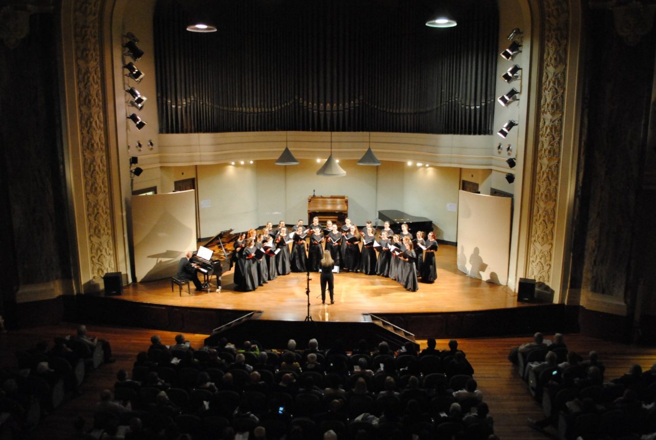 Rassegna “Il pianoforte e i suoi amici”: il Coro Artemusica al Malgrà