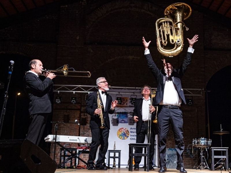 Il terzo concerto di primavera: tra musica e risate con la Banda Osiris