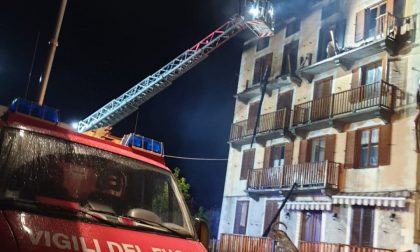 Balme: a fuoco il tetto dell'albergo Camussot