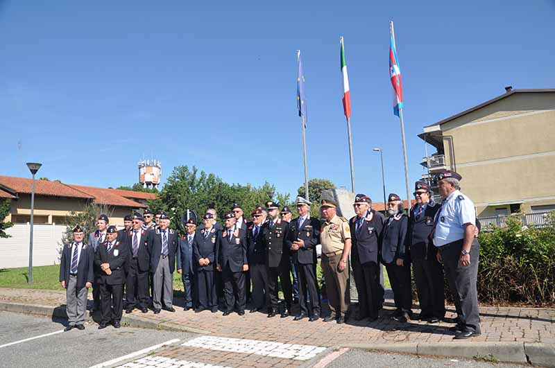Arma: festa annuale con targa