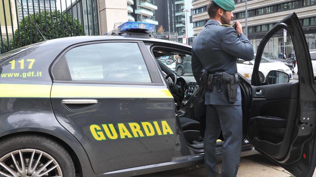 Cartine filtri e accessori per sigarette illegali