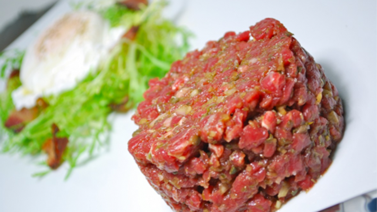 “Tartare bovino adulto a rischio listeria” Lidl Italia richiama dal mercato un lotto di carne