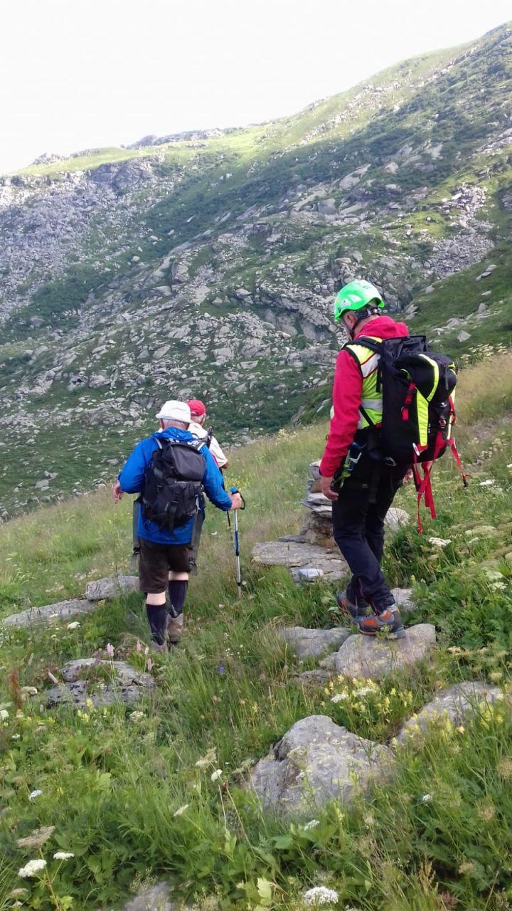 Escursionista precipita in un dirupo a Quincinetto