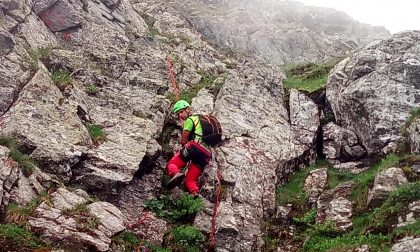 Escursionisti in difficoltà salvati dal soccorso alpino nelle Valli di Lanzo | FOTO