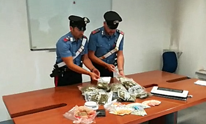 "Market dello sballo", arrestati due ragazzi di 20 e 25 anni | VIDEO