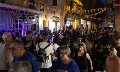 Ciriè: alla «Notte Bianca»... anche un matrimonio | VIDEO