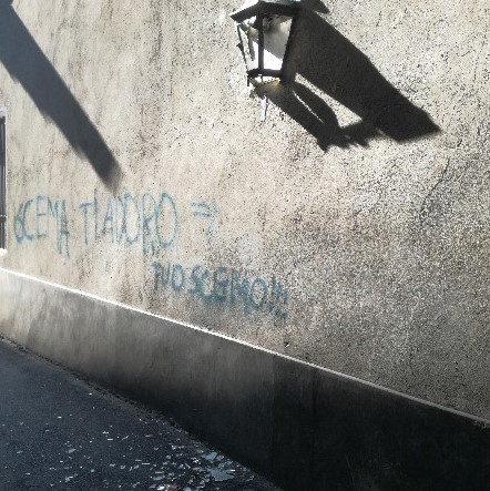 Teppisti in azione nella notte