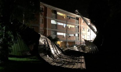 Temporali nella notte, tetti scoperchiati a Ivrea | VIDEO