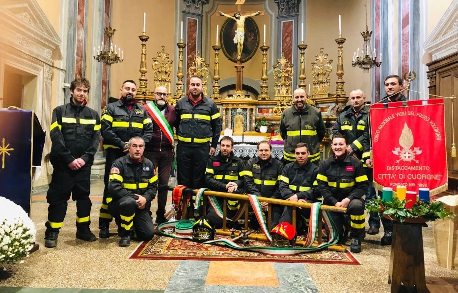 Vespa Club Rivarolo per i vigili del fuoco di Cuorgnè