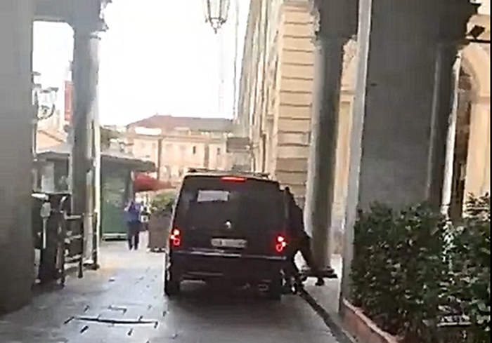 Sequestro in piazza San Carlo, nuovi dettagli per una storia sempre più intricata