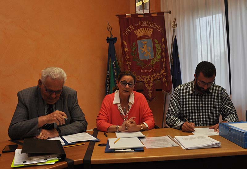 Doppio incarico del sindaco: è polemica