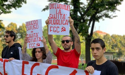 Fronte della Gioventù Comunista protesta al test di medicina a Torino | FOTO