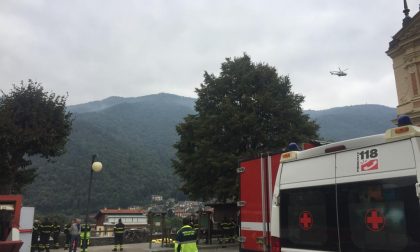 Ciclista muore, il 49enne stroncato da un malore in piazza a Ceres