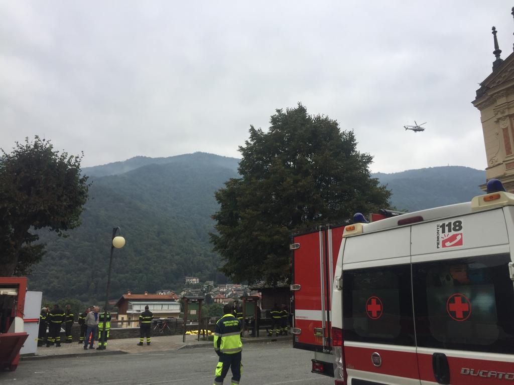 Ciclista muore, il 49enne stroncato da un malore in piazza a Ceres