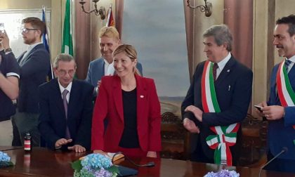 L'eporediese Cinzia Tarditi scelta per il calco della mano nel Vicentino | FOTO e VIDEO