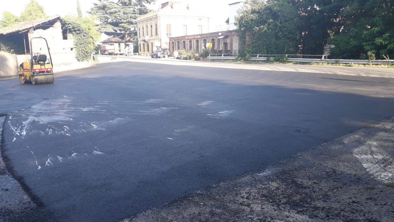 Lavori in corso lungo le strade di Castellamonte
