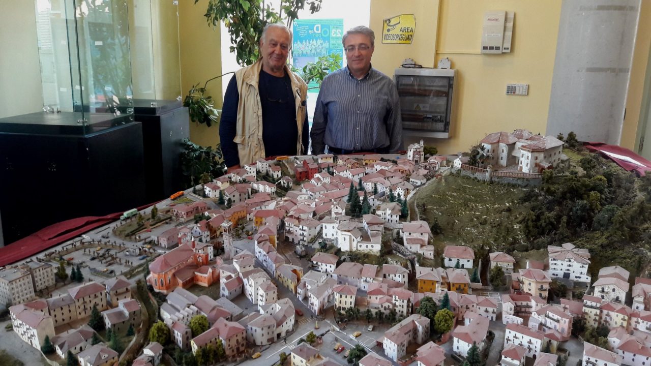Le opere di Rosario Carpino in mostra al Centro Congressi Martinetti
