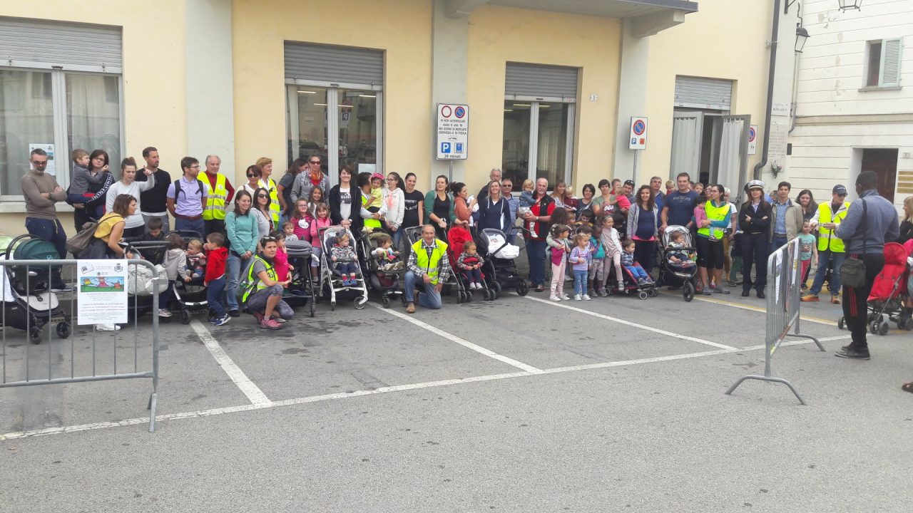 Cuorgnè: grande successo per Camminando con le fiabe