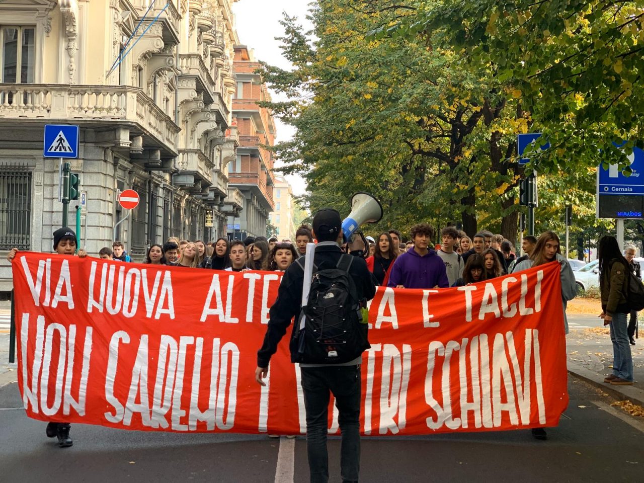 Studenti scioperano contro le nuove norme sugli stage