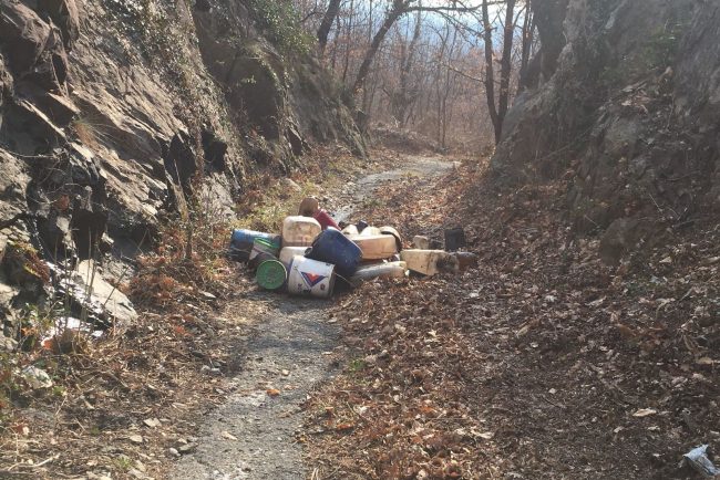 Abbandono dei rifiuti, a Cuorgnè una conferenza sul tema