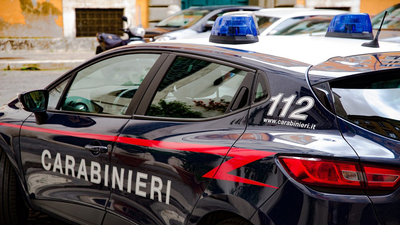 Madre denuncia figlio spacciatore | VIDEO