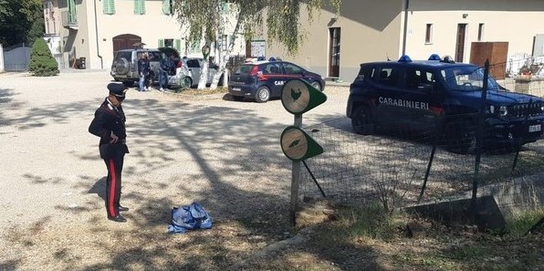 Respira da sola la bambina investita dal suv davanti all’asilo ma resta grave