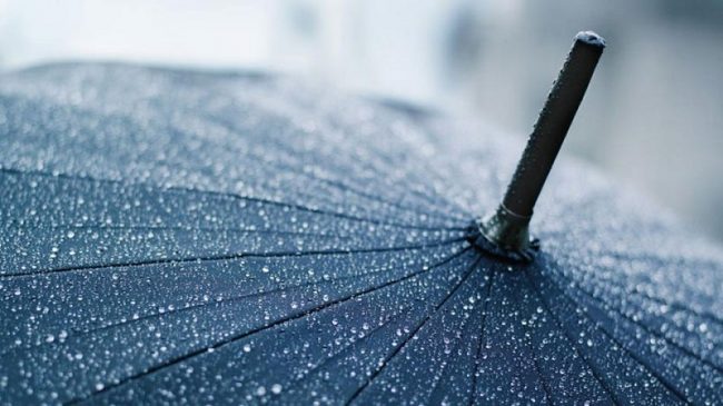 Fine settimana di pioggia: previsti anche temporali e rovesci