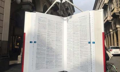 3.000 parole a rischio estinzione, maxi vocabolario di Zanichelli in centro a Torino