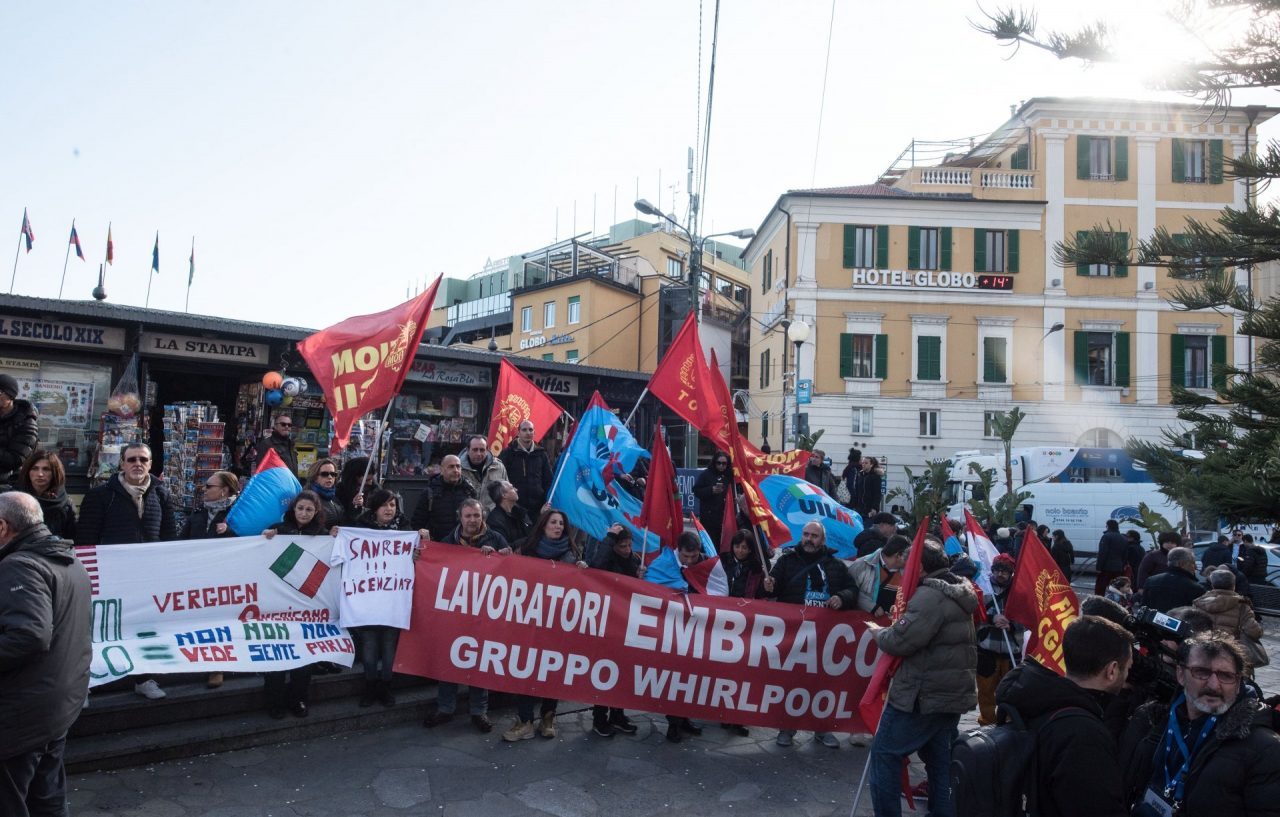 Ex Embraco: Appendino incontra i 400 lavoratori a rischio | VIDEO