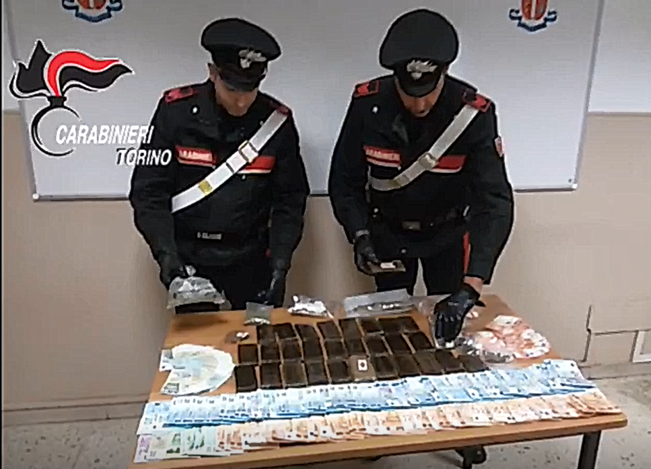 Controlli antidroga in Canavese, arrestato 22enne eporediese | VIDEO