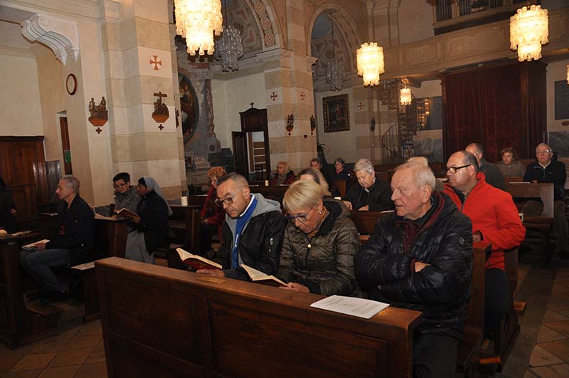 Halloween? No, veglia di preghiera