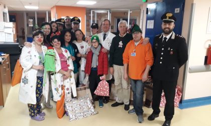 Grande festa di Natale per i bimbi nel reparto Pediatria dell'Ospedale di Ciriè