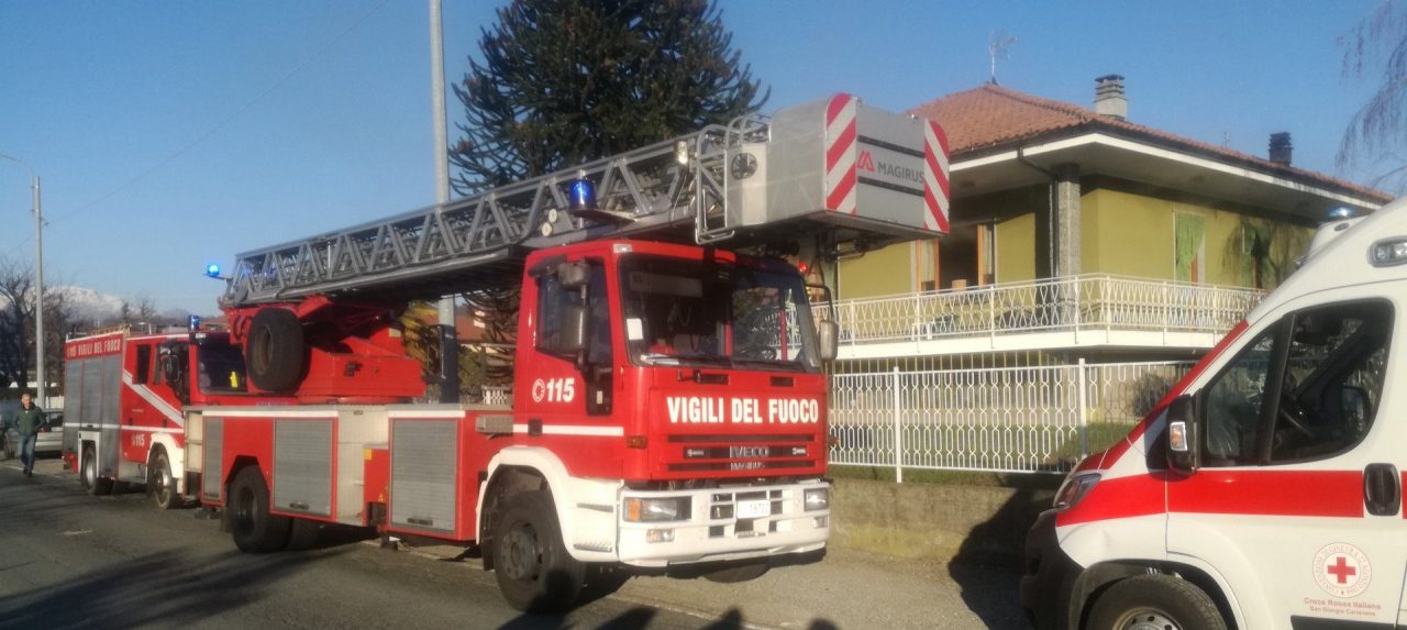 Incendio in una villetta ad Agliè: uomo elitrasportato a Ciriè