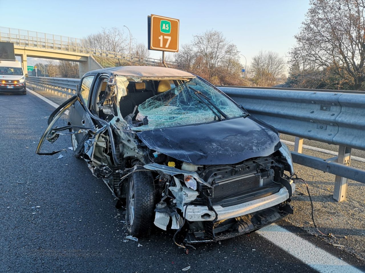 Schianto in autostrada fra Scarmagno e San Giorgio, ferito un 19enne di Ivrea