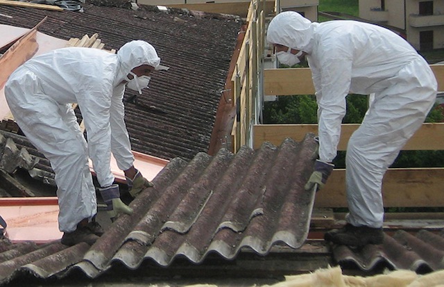 Amianto, false lettere e minacce ai proprietari di casa: fate attenzione!